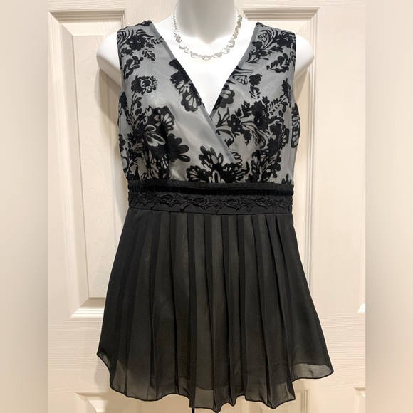 Newport News Tops - Floral mesh pleated bottom blouse
